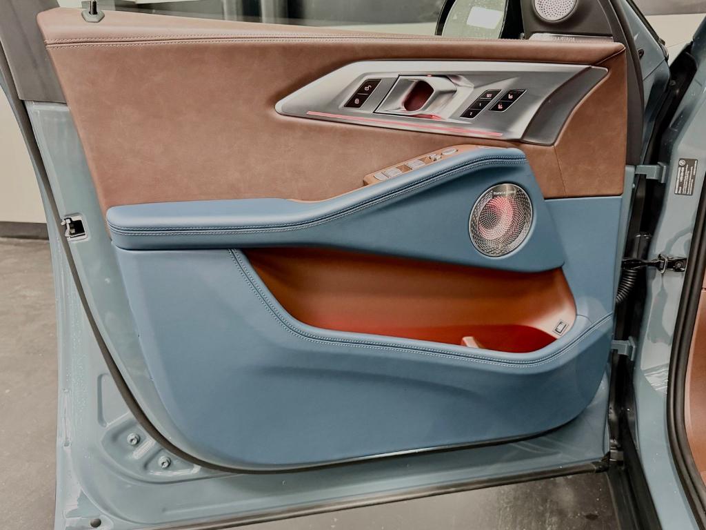 2025 BMW XM LABEL RED — миниатюра 20