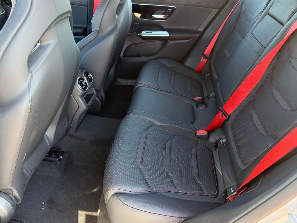 صورة مصغرة 28 لـ 2026 Mercedes-BENZ AMG GLC 43 BASE