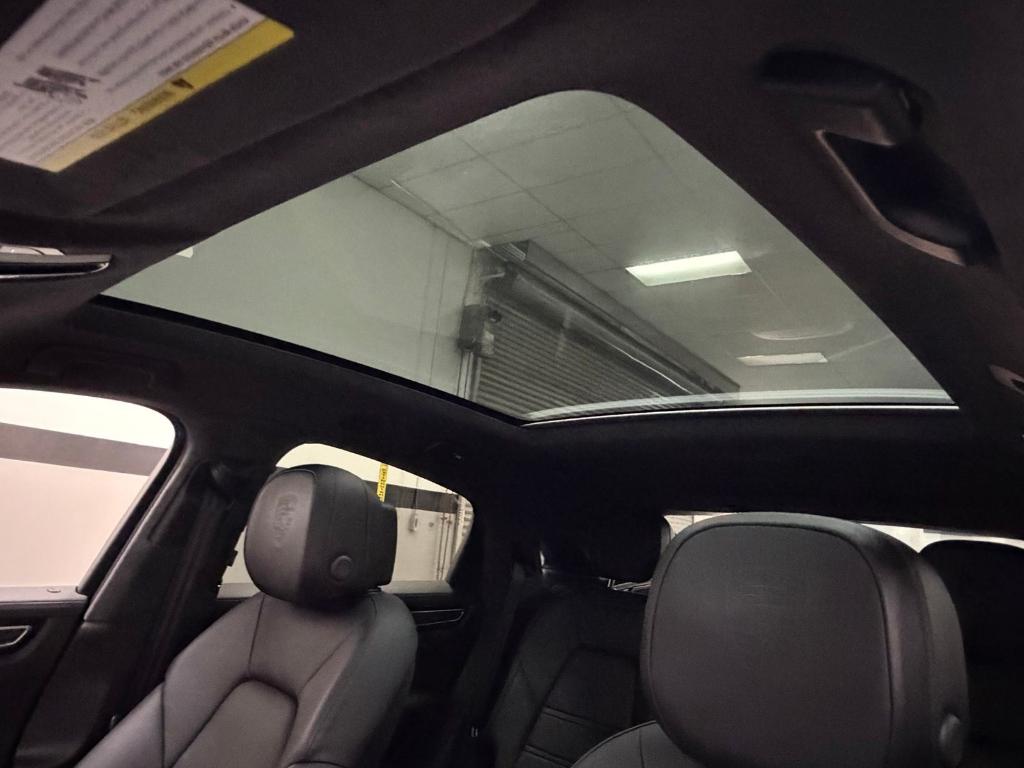 2021 Porsche CAYENNE GTS 照片 26