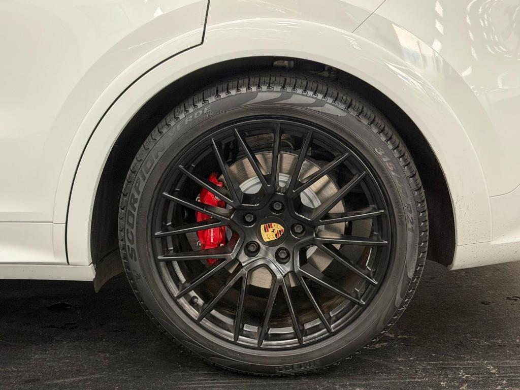 2021 Porsche CAYENNE GTS 照片 19