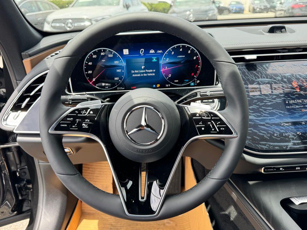 2025 Mercedes-BENZ E-CLASS — миниатюра 22