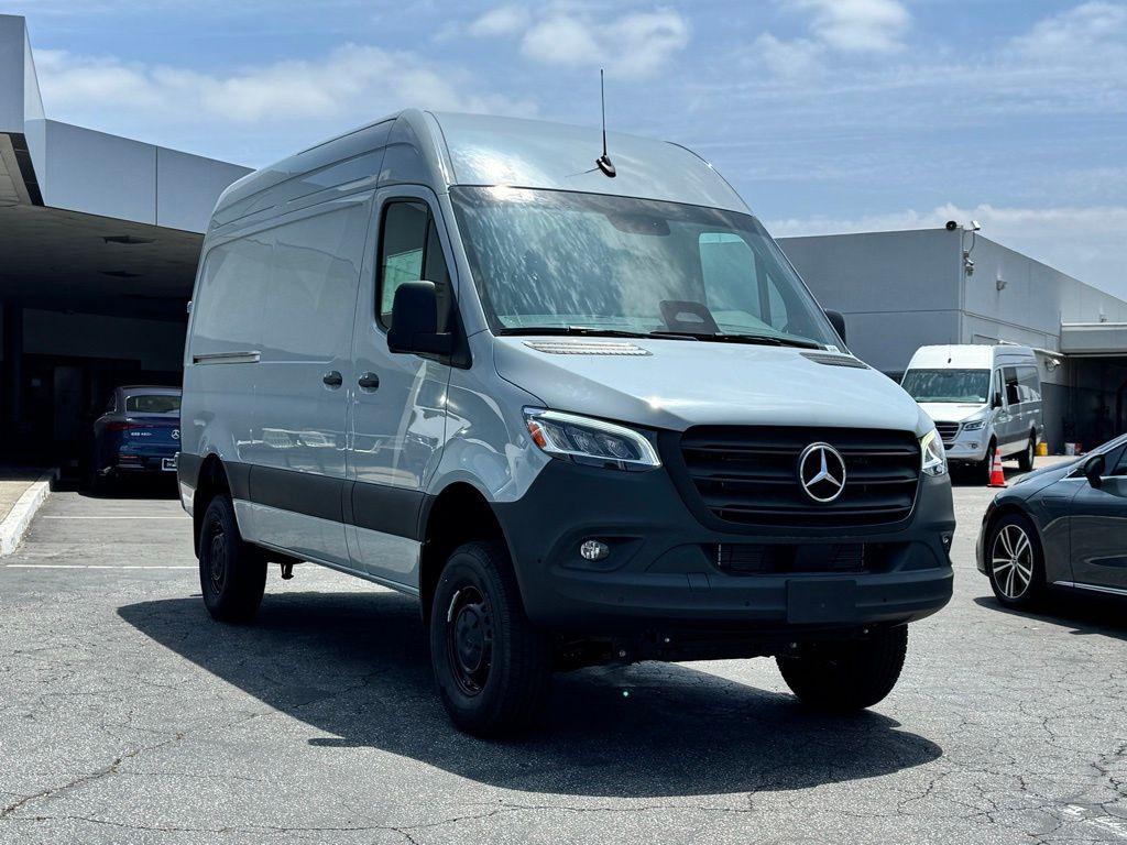 New 2025 Mercedes-Benz Sprinter 2500 Standard Roof