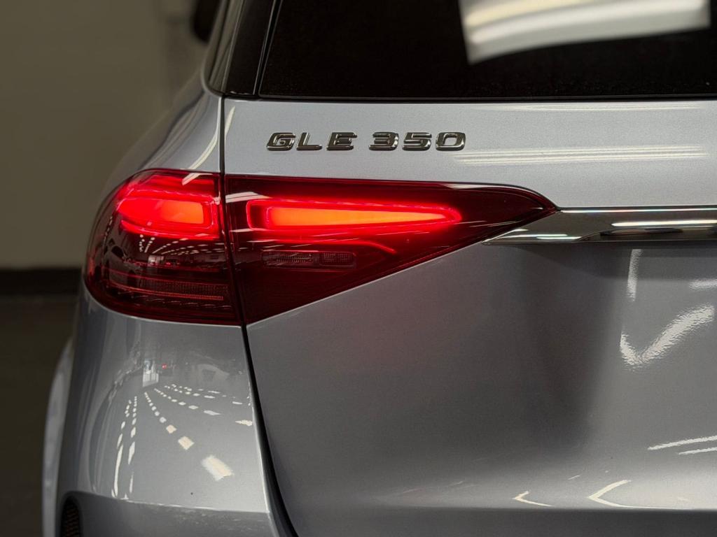 2025 Mercedes-BENZ GLE thumbnail 13
