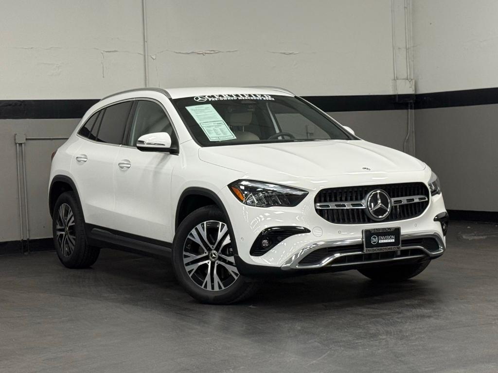 MERCEDES-BENZ GLA - 2