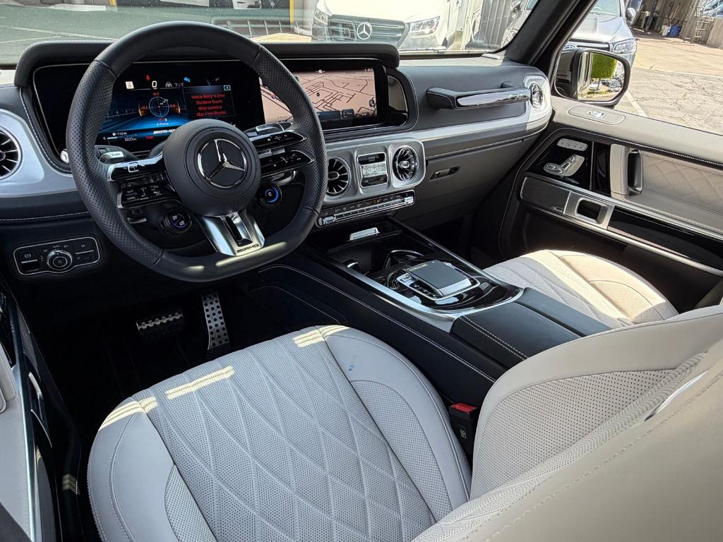 2026 Mercedes-BENZ AMG G 63 BASE — миниатюра 29
