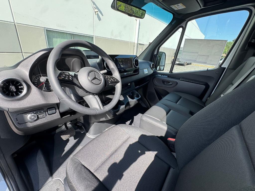 Thumbnail 16