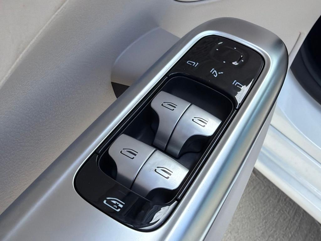 2026 Mercedes-BENZ C-CLASS — миниатюра 17
