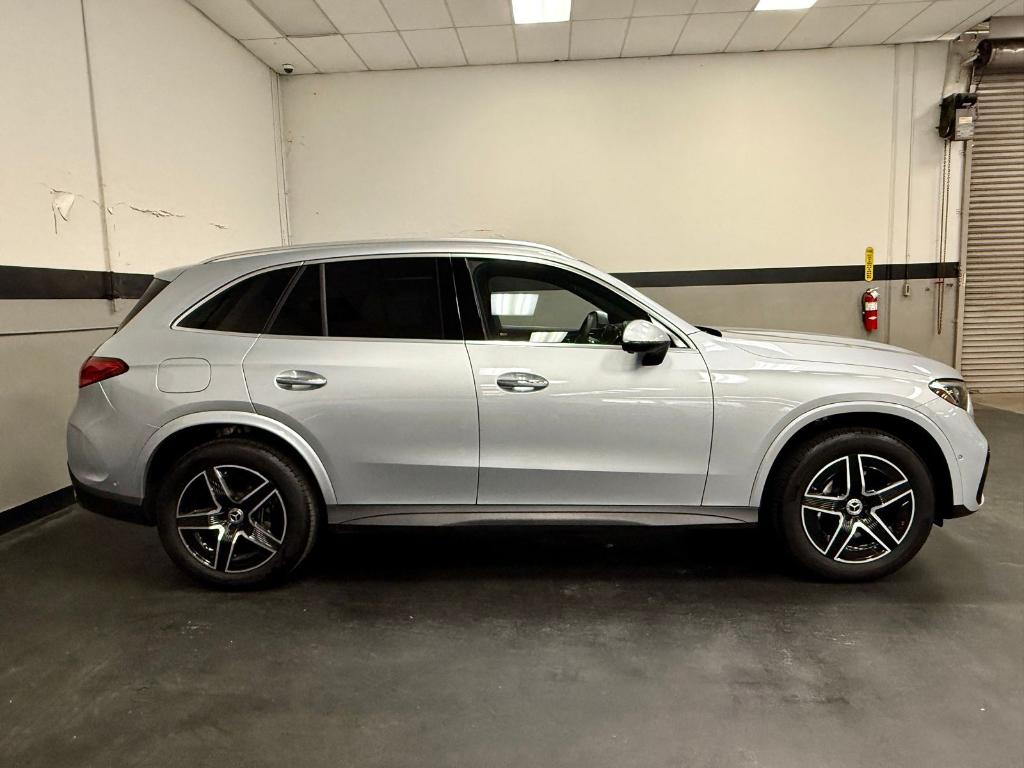 MERCEDES-BENZ GLC - 7