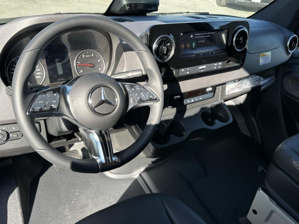 صورة مصغرة 25 لـ 2025 Mercedes-BENZ OTHERS