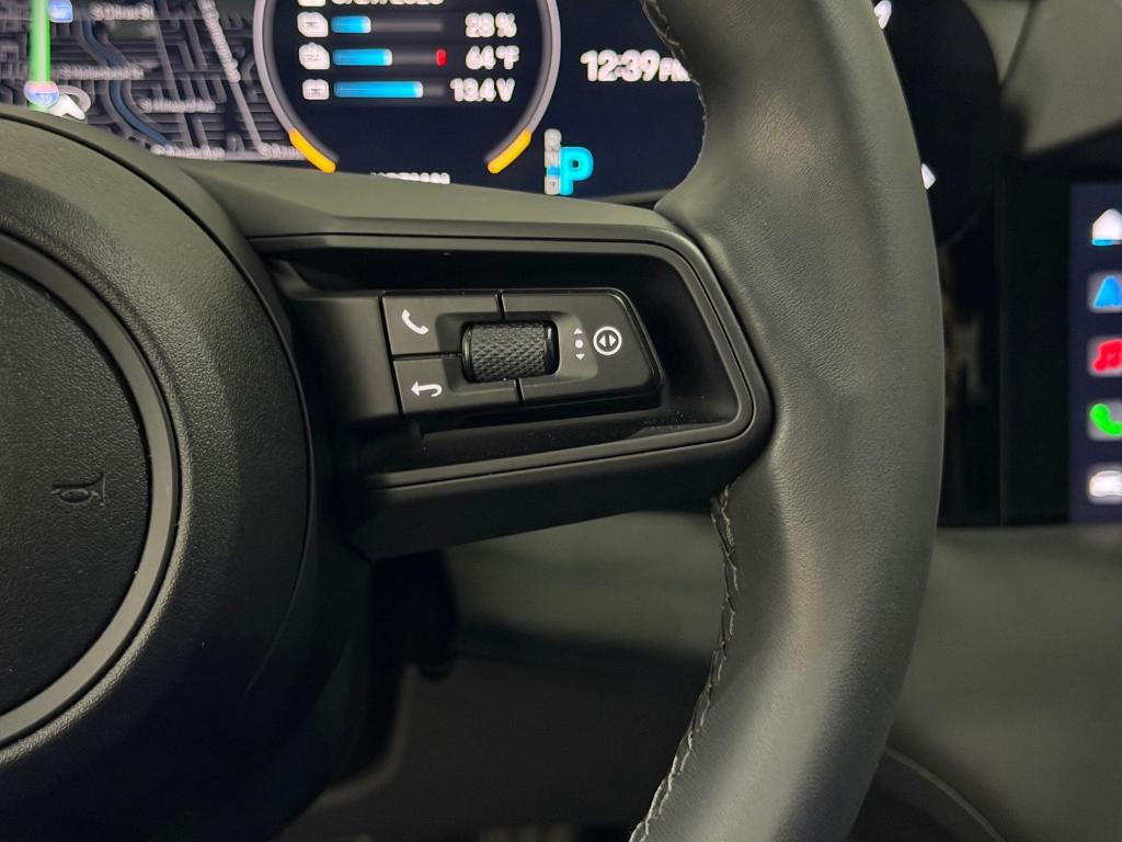 2023 Porsche TAYCAN BASE — миниатюра 31