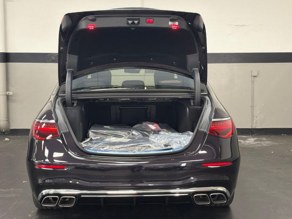 صورة مصغرة 15 لـ 2026 Mercedes-BENZ AMG S 63 E BASE