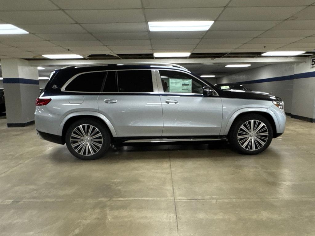 2026 Mercedes-BENZ GLS MAYBACH — миниатюра 12