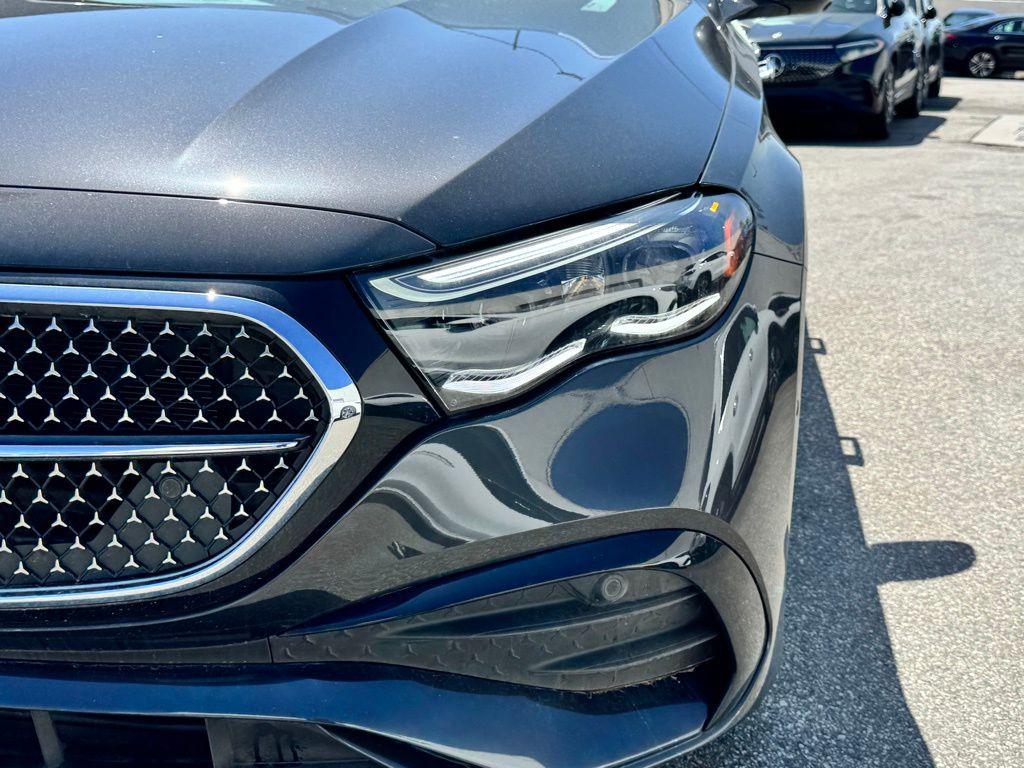 MERCEDES-BENZ E-CLASS - 8