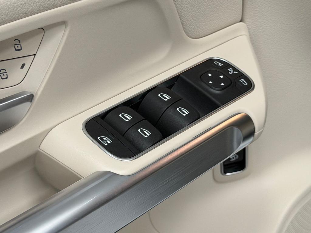 2025 Mercedes-BENZ GLB 缩略图 22