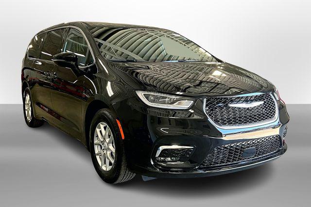 New 2026 Chrysler Pacifica L