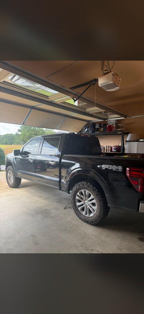2025 FORD F-150 LARIAT — фото 4