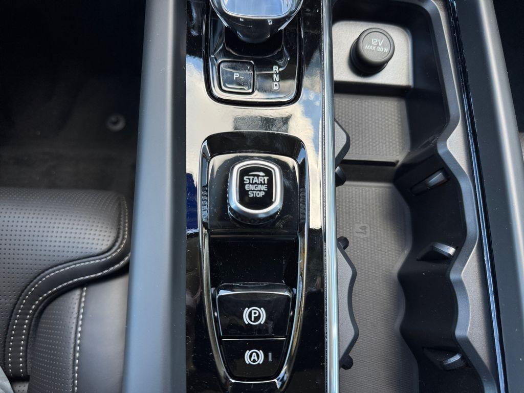 صورة مصغرة 17 لـ 2026 Volvo XC60 B5 ULTRA