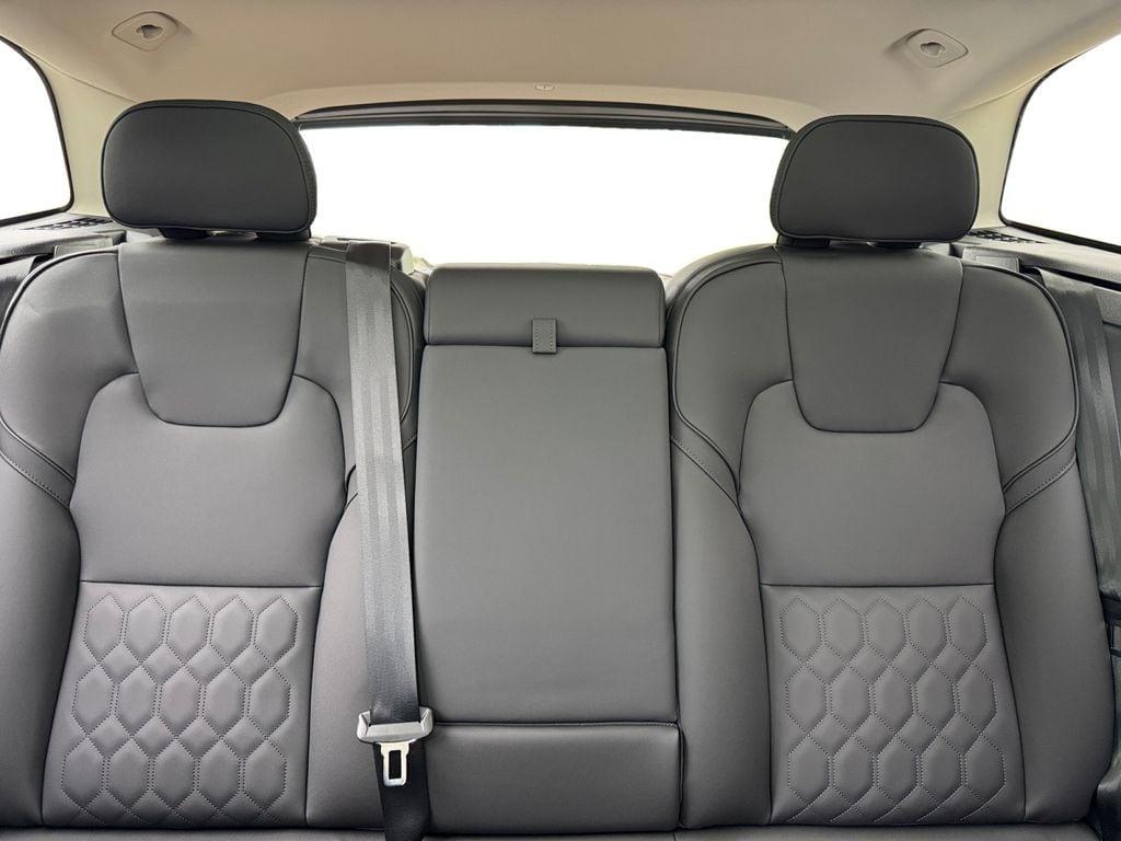 صورة مصغرة 23 لـ 2026 Volvo XC60 B5 PLUS