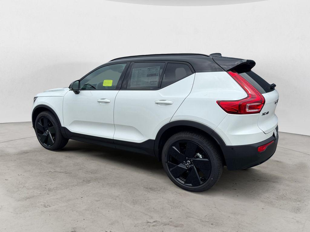 2026 Volvo XC40 B5 ULTRA BLACK EDITION 照片 4