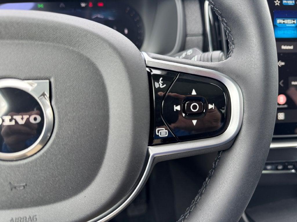 2026 Volvo XC90 B6 ULTRA 7-SEATER — миниатюра 16