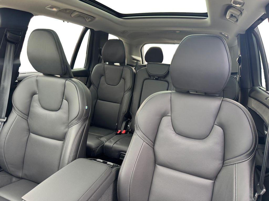 2026 Volvo XC90 B6 ULTRA 7-SEATER thumbnail 24