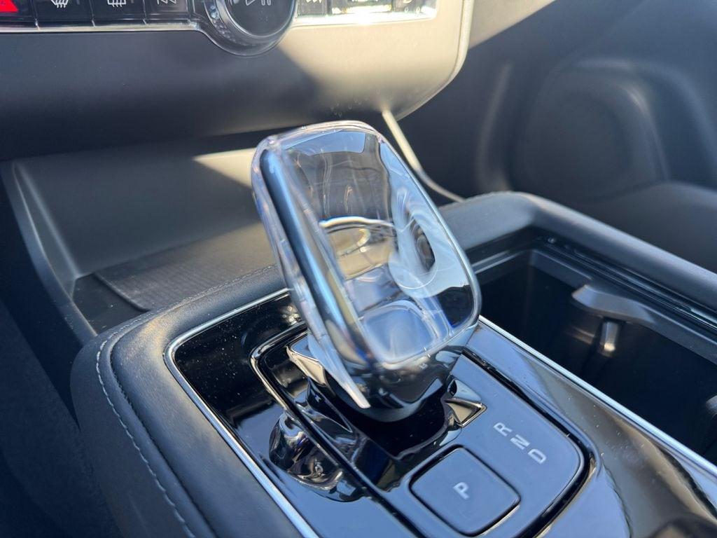 2026 Volvo XC90 PLUG-IN HYBRID T8 ULTRA DARK THEME 7-SEATER — миниатюра 16