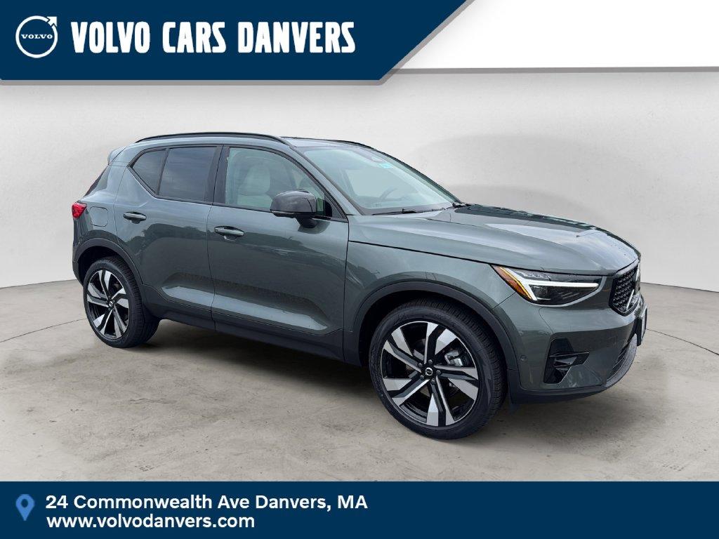New 2026 Volvo XC40 B5 Ultra
