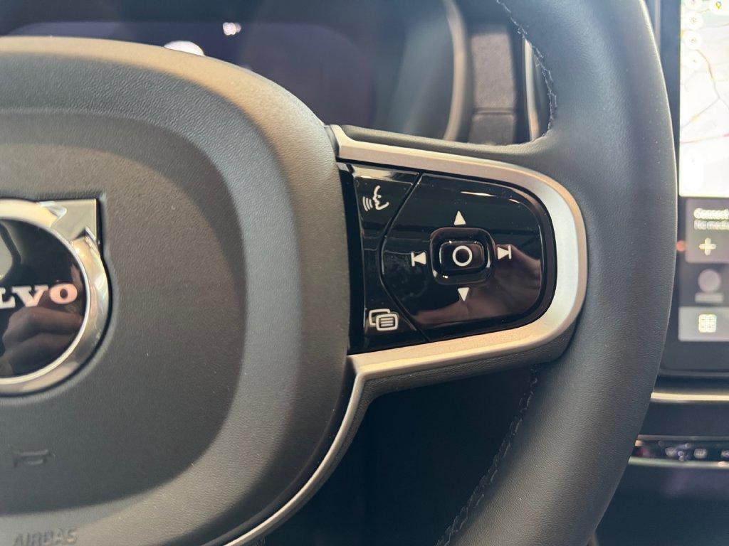 صورة مصغرة 16 لـ 2026 Volvo XC90 B6 ULTRA DARK THEME 7-SEATER
