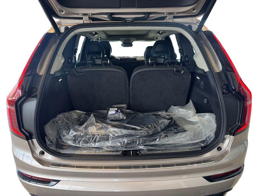 2026 Volvo XC90 B6 ULTRA DARK THEME 7-SEATER 照片 6