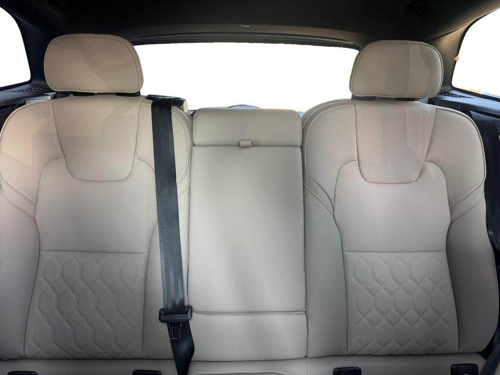 2026 Volvo XC60 B5 PLUS — миниатюра 25