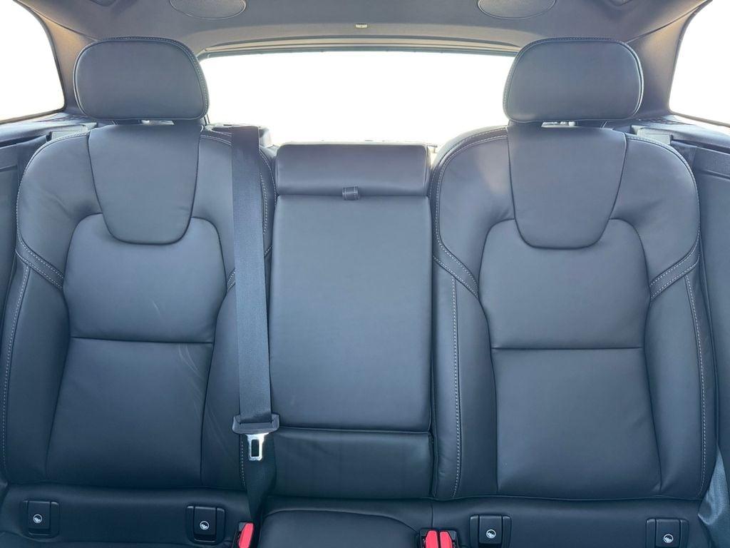 2026 Volvo XC60 PLUG-IN HYBRID T8 ULTRA BLACK EDITION 缩略图 22