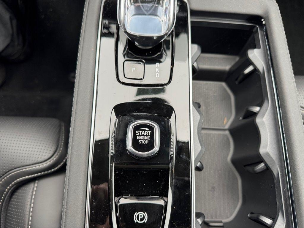 صورة مصغرة 17 لـ 2026 Volvo XC90 B6 ULTRA DARK THEME 7-SEATER