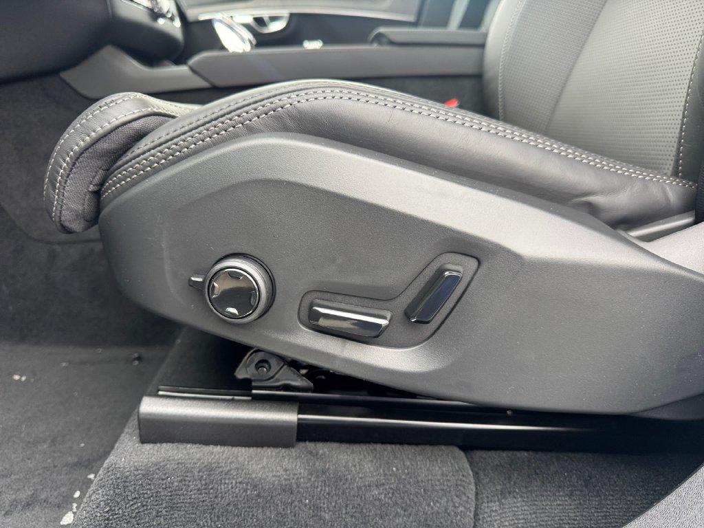 صورة مصغرة 30 لـ 2026 Volvo XC90 B6 ULTRA 7-SEATER
