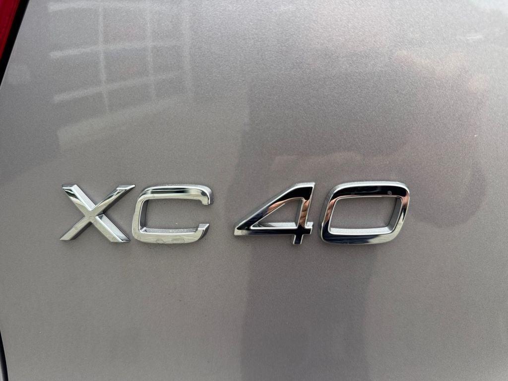 2026 Volvo XC40 B5 ULTRA — фото 9