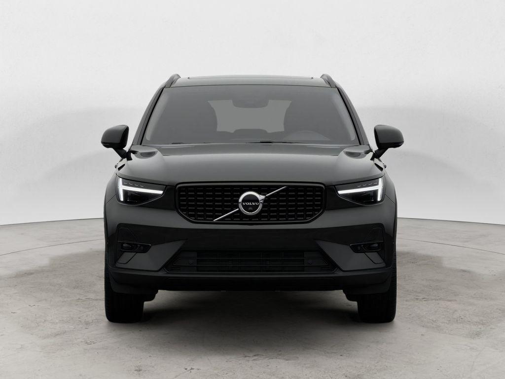 2026 Volvo XC40 B5 PLUS — фото 2