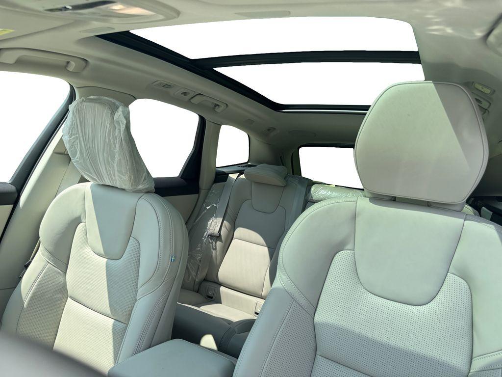 صورة مصغرة 23 لـ 2026 Volvo XC60 PLUG-IN HYBRID T8 ULTRA