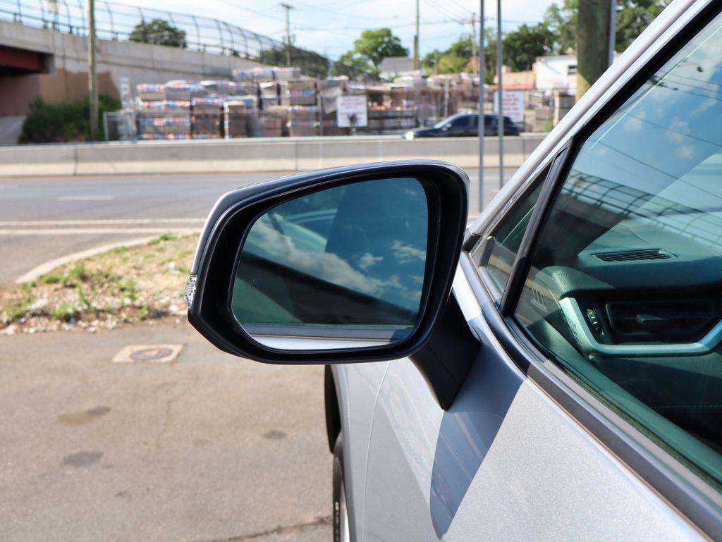 صورة مصغرة 18 لـ 2022 Toyota RAV4 XLE