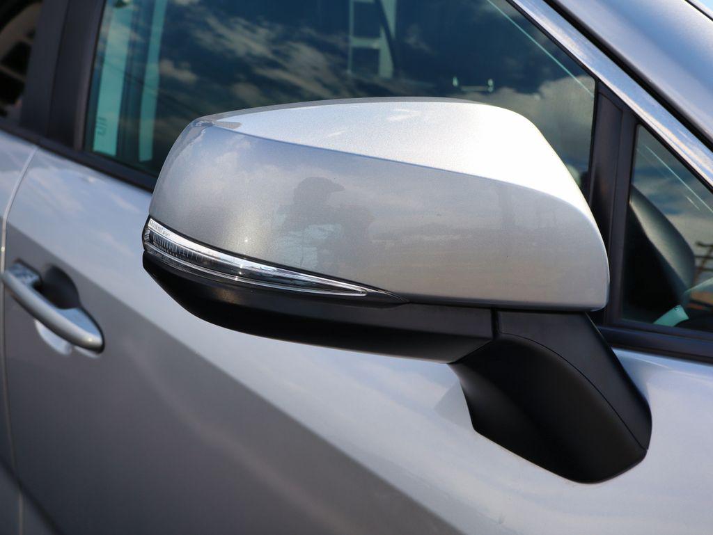صورة مصغرة 16 لـ 2022 Toyota RAV4 XLE