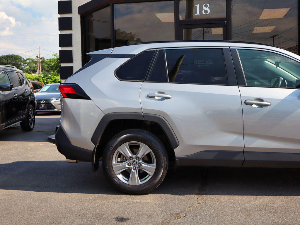 2022 Toyota RAV4 XLE 照片 10