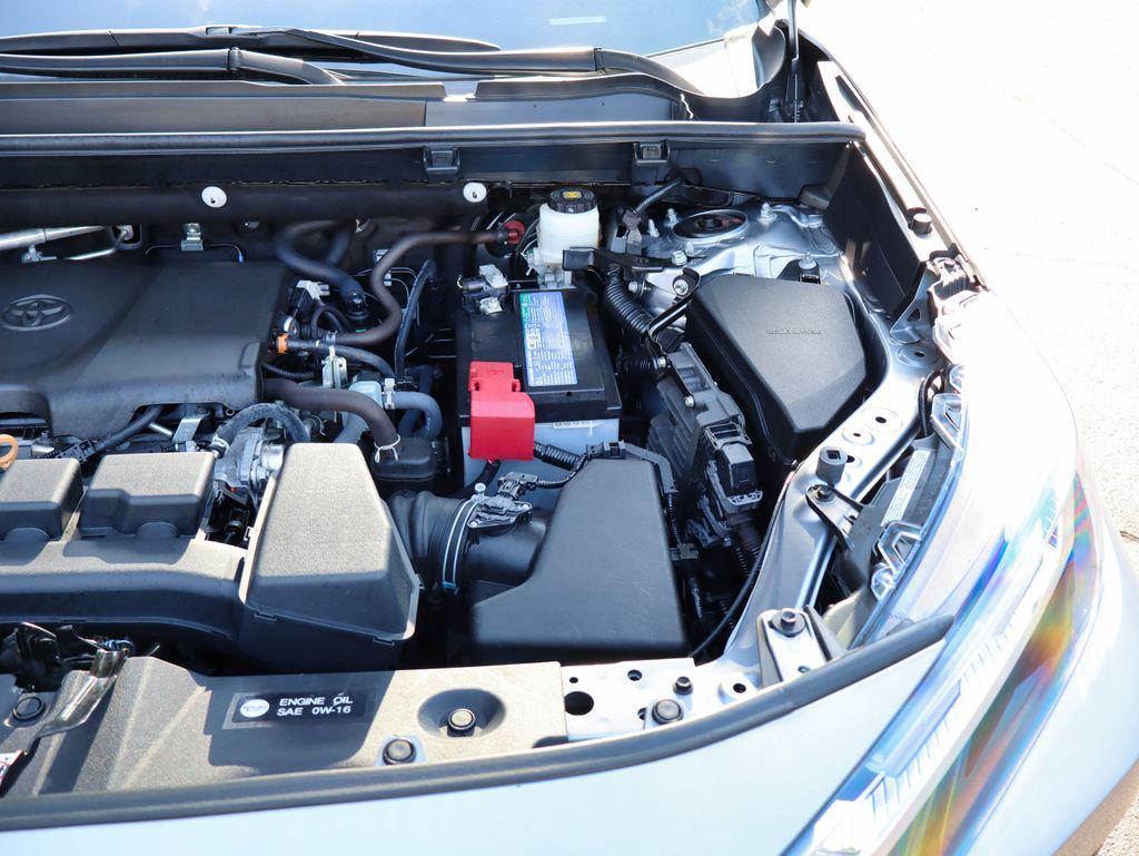 صورة مصغرة 25 لـ 2022 Toyota RAV4 XLE