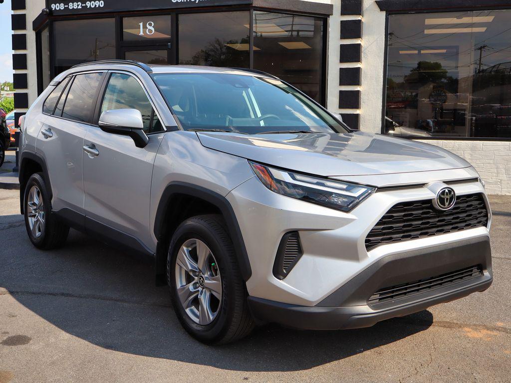 2022 Toyota RAV4 XLE 照片 4