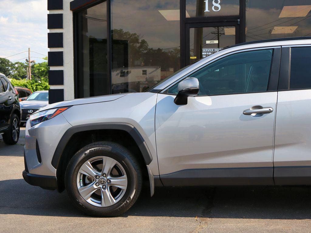 صورة مصغرة 12 لـ 2022 Toyota RAV4 XLE