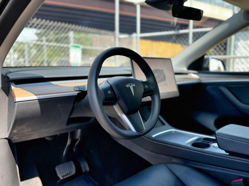 صورة مصغرة 38 لـ 2024 Tesla MODEL Y LONG RANGE SINGLE MOTOR REAR-WHEEL DRIVE