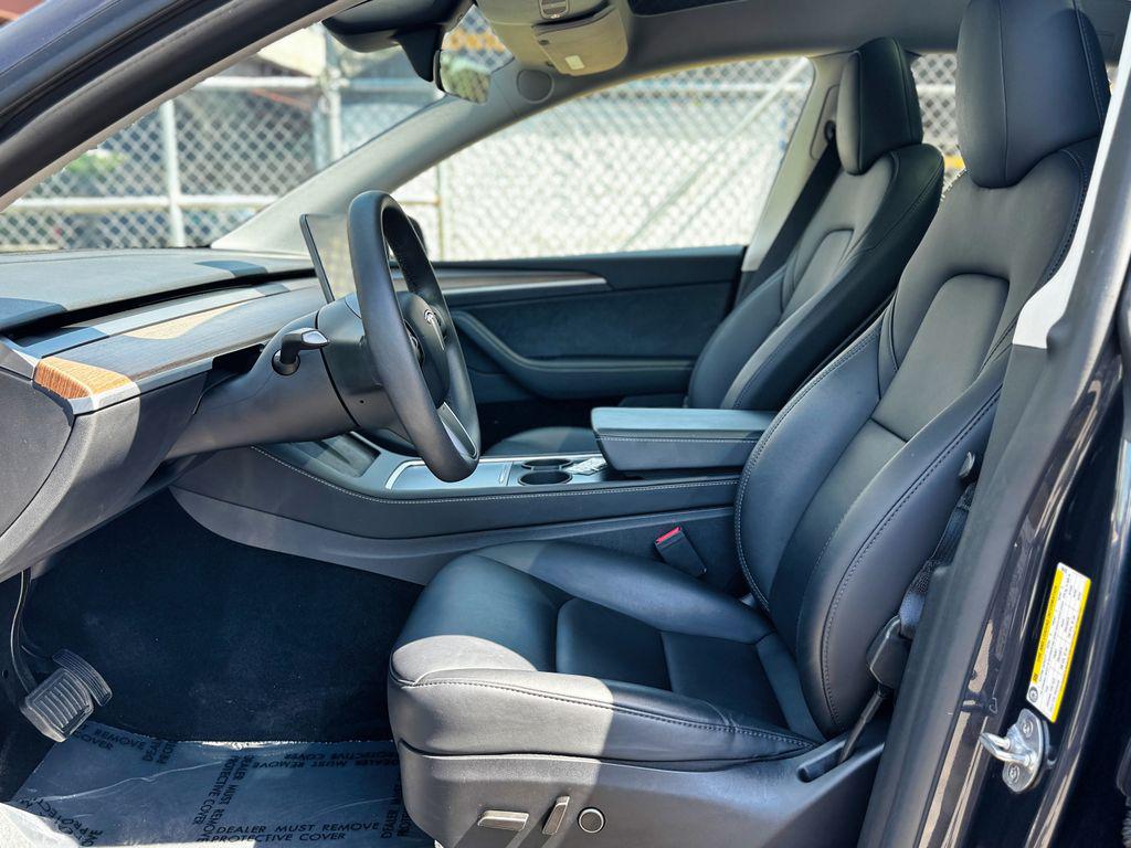 صورة مصغرة 37 لـ 2024 Tesla MODEL Y LONG RANGE SINGLE MOTOR REAR-WHEEL DRIVE