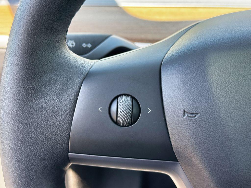 صورة مصغرة 44 لـ 2024 Tesla MODEL Y LONG RANGE SINGLE MOTOR REAR-WHEEL DRIVE