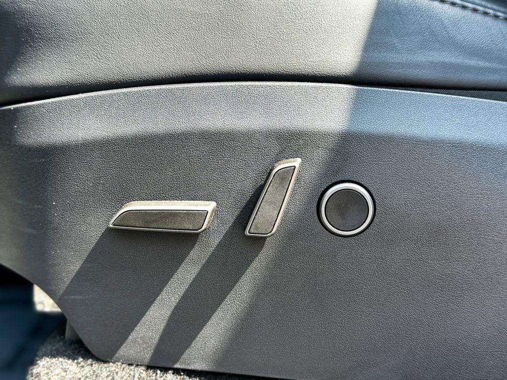 صورة مصغرة 88 لـ 2024 Tesla MODEL Y LONG RANGE SINGLE MOTOR REAR-WHEEL DRIVE