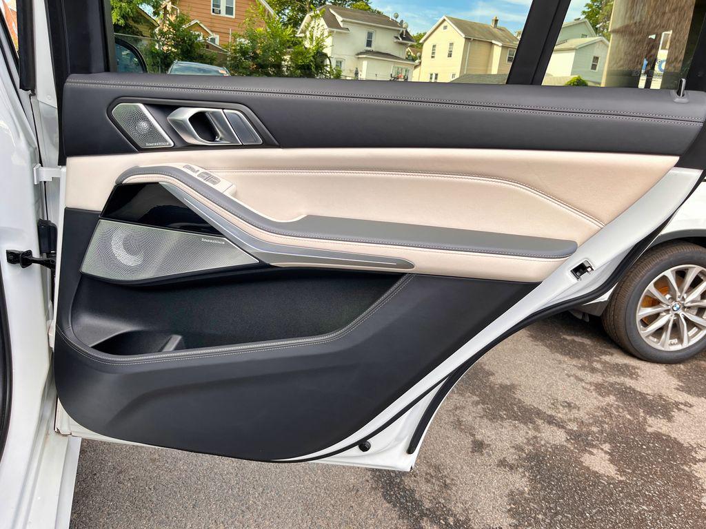 صورة مصغرة 66 لـ 2024 BMW X7 M60I