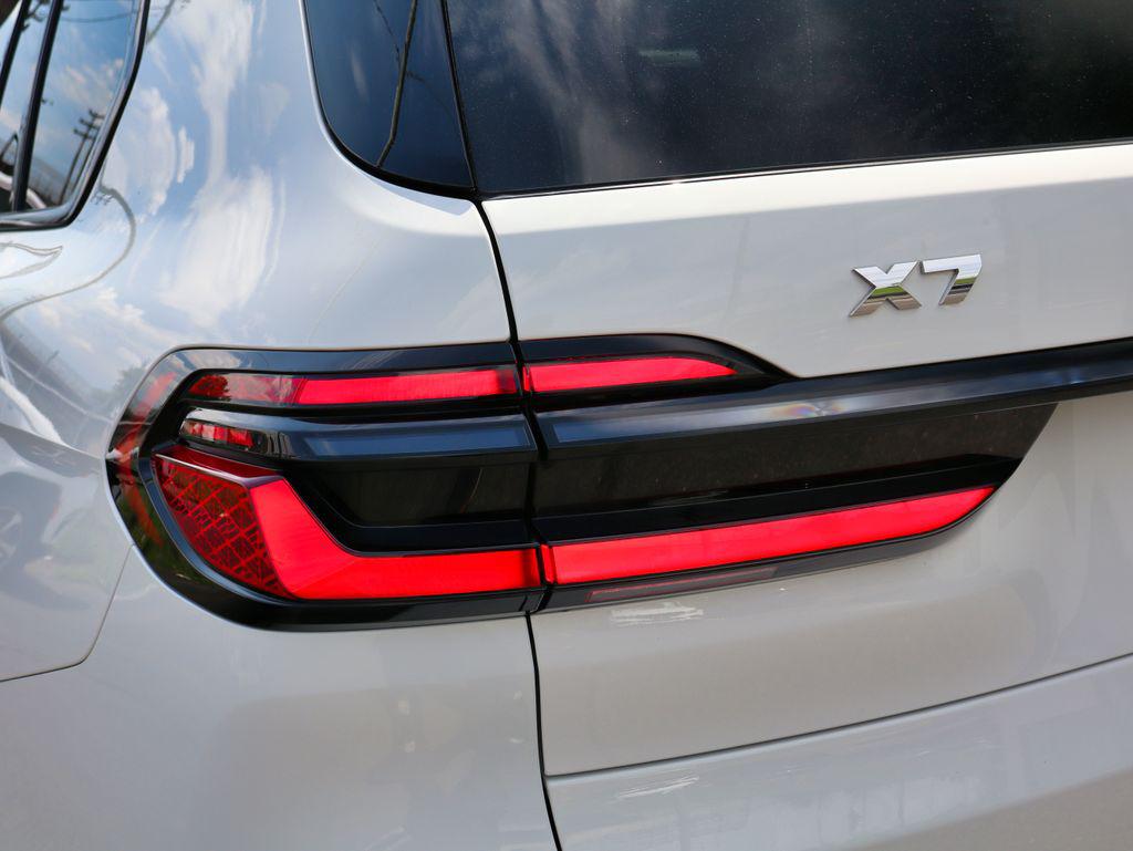 2024 BMW X7 M60I — фото 10