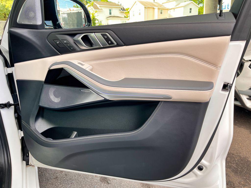 صورة مصغرة 65 لـ 2024 BMW X7 M60I