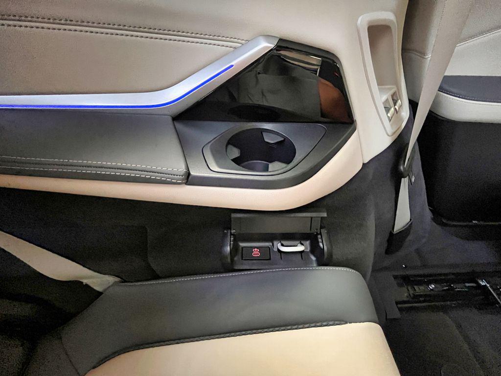 صورة مصغرة 39 لـ 2024 BMW X7 M60I